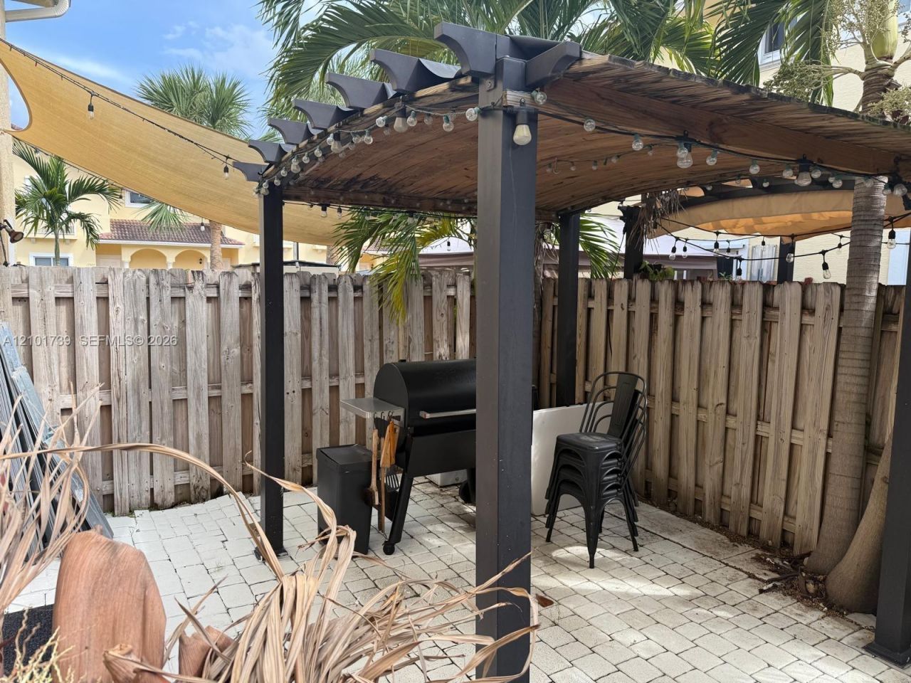 7458 NW 179th Ter, Unit 7458, Hialeah, FL 33015 Photo