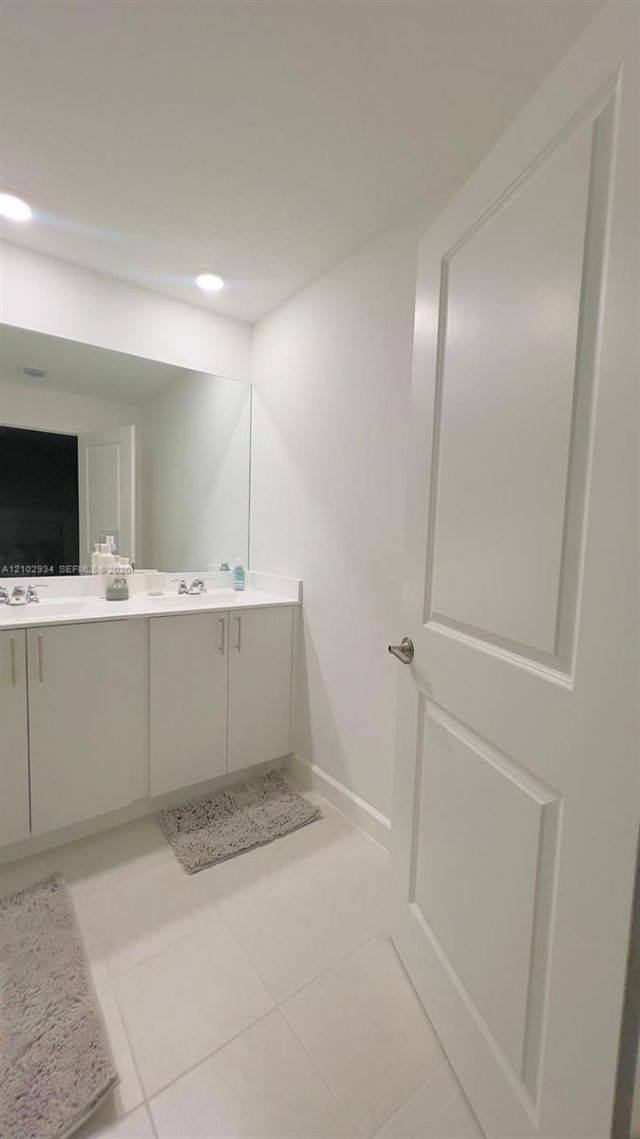 5060 SW 37th , Unit 5060, Pembroke Park, FL 33023 Photo