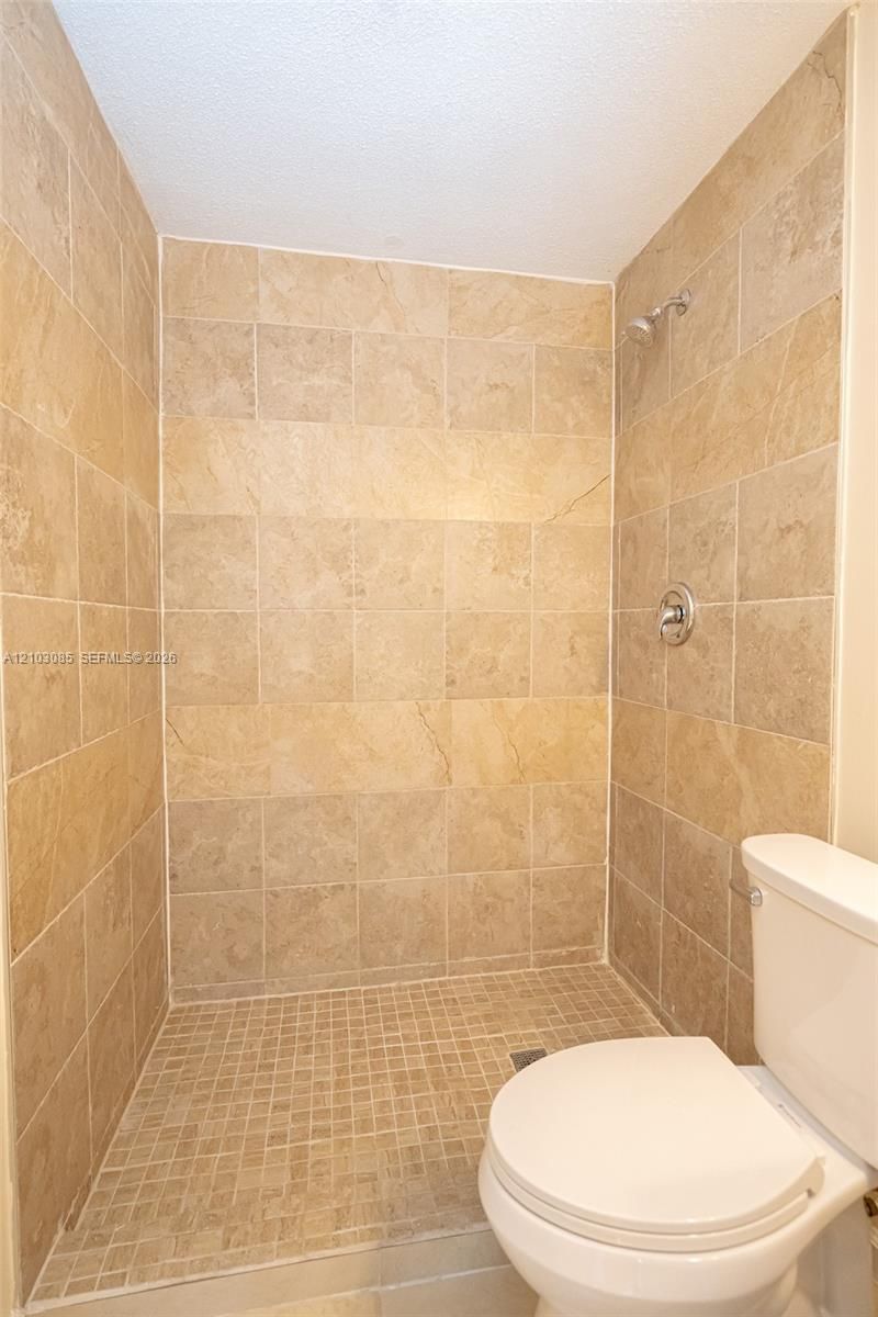 5613 Pierce St , Unit 2, Hollywood, FL 33021 Photo