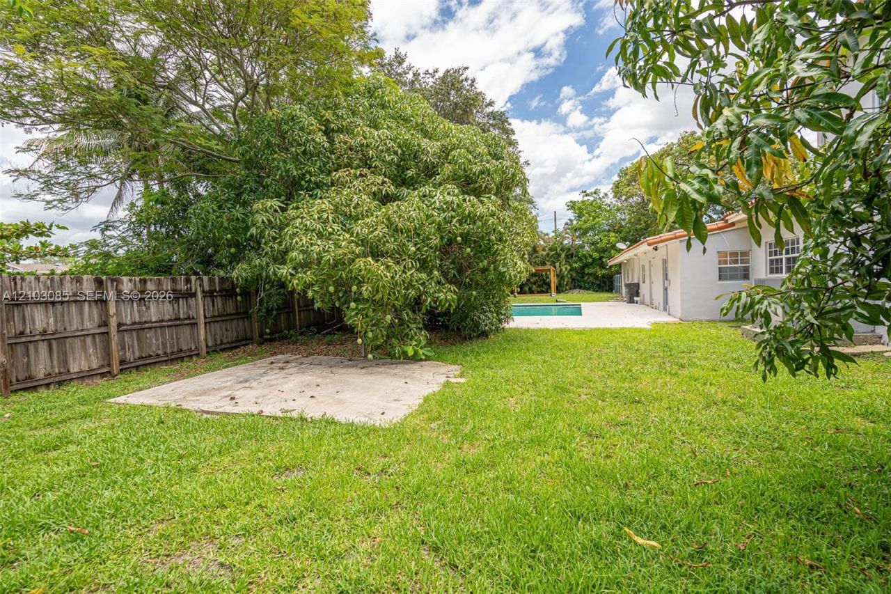 5613 Pierce St , Unit 2, Hollywood, FL 33021 Photo