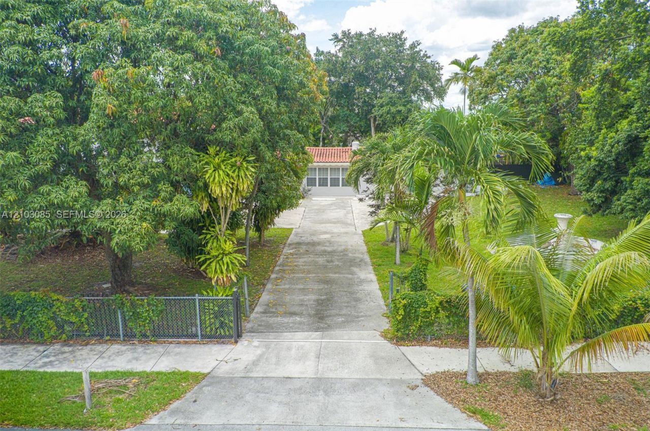 5613 Pierce St , Unit 2, Hollywood, FL 33021 Photo