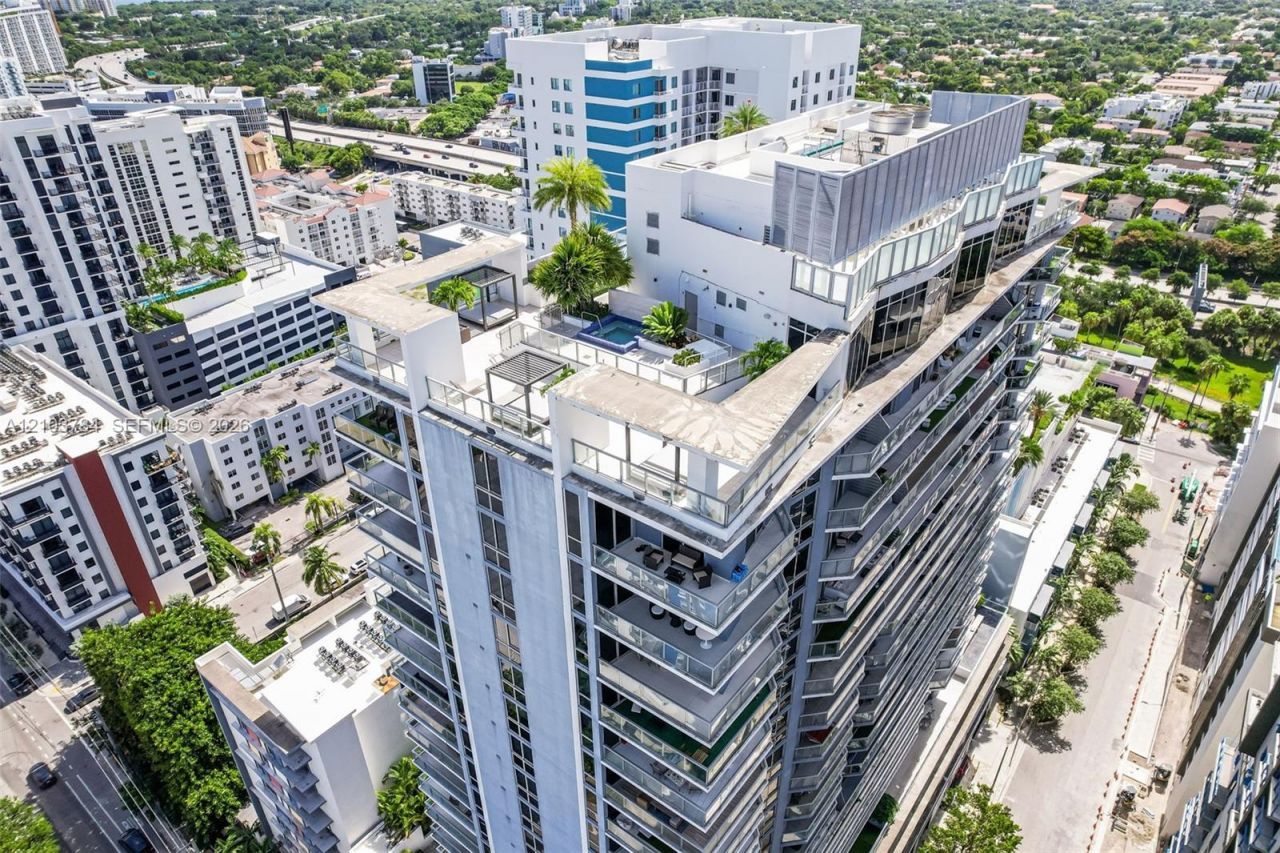 1010 SW 2nd Ave , Unit 1003, Miami, FL 33130 Photo