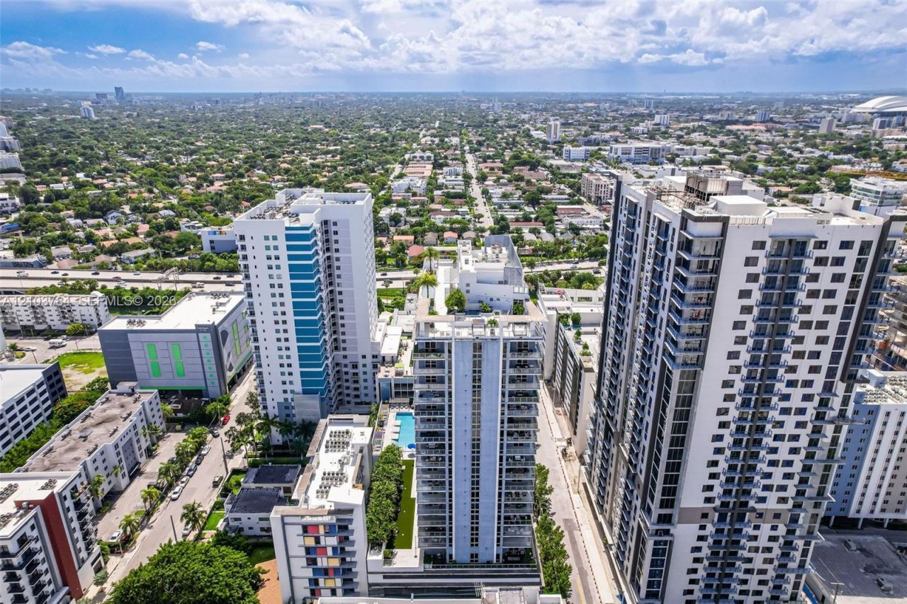 1010 SW 2nd Ave , Unit 1003, Miami, FL 33130 Photo