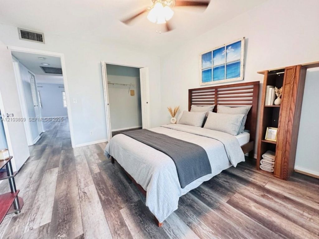 850 SW 133rd Ter , Unit 318B, Pembroke Pines, FL 33027 Photo