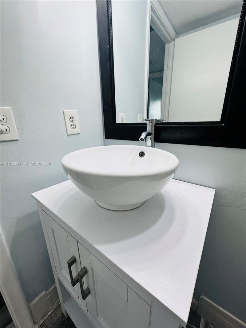 850 SW 133rd Ter , Unit 318B, Pembroke Pines, FL 33027 Photo