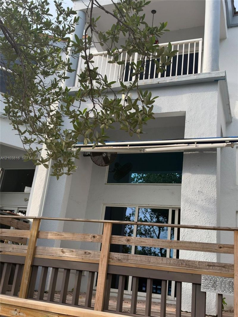 2408 NE 135th St, Unit 2408, North Miami, FL 33181 Photo