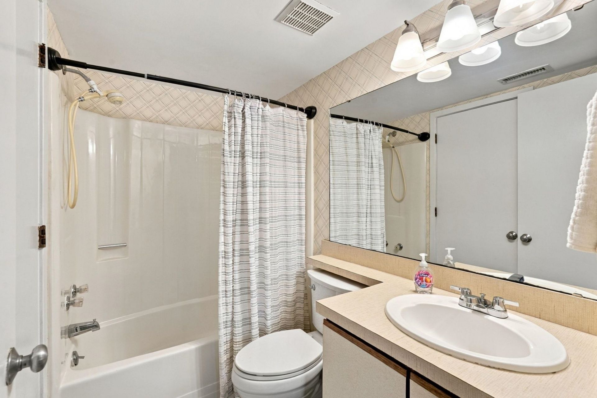 501 Maison Dr.  Photo 15