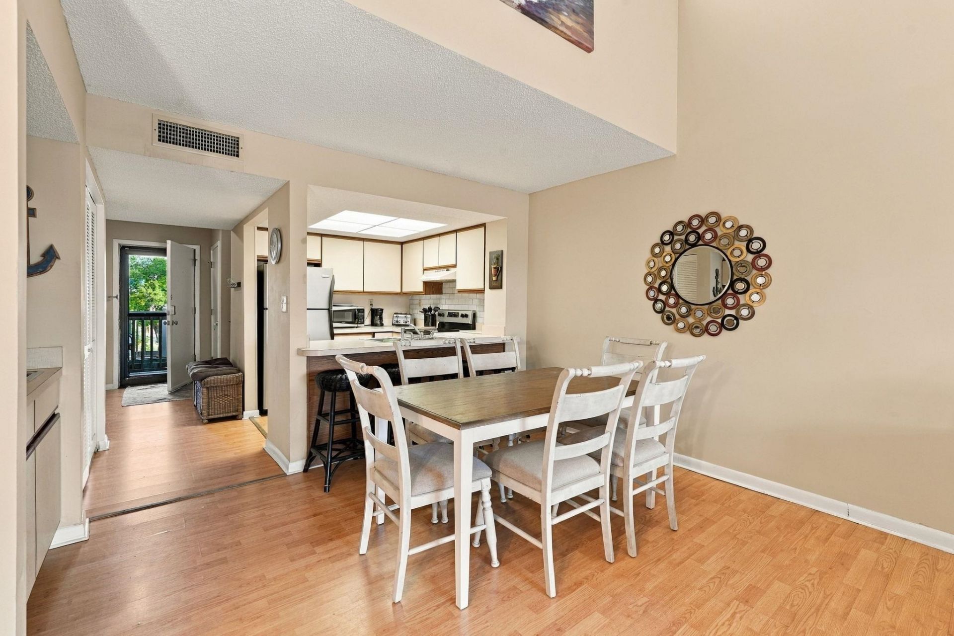 501 Maison Dr.  Photo 7