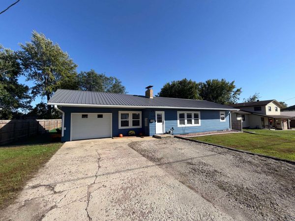 1509 S 3rd Avenue, Sheldon, IA 00000