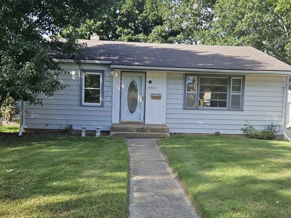 2207 Paradise Boulevard, ROCKFORD, IL 61103