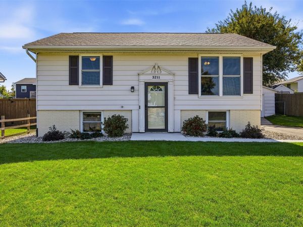 3211 29th Ave SW SW, Cedar Rapids, IA 52404