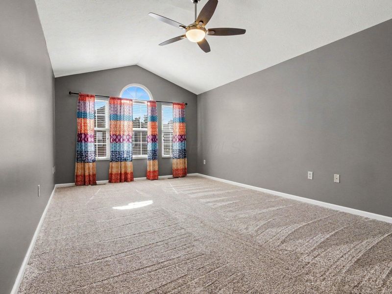 741 Mystic Pointe Drive , Lewis Center, OH 43035 Photo 11