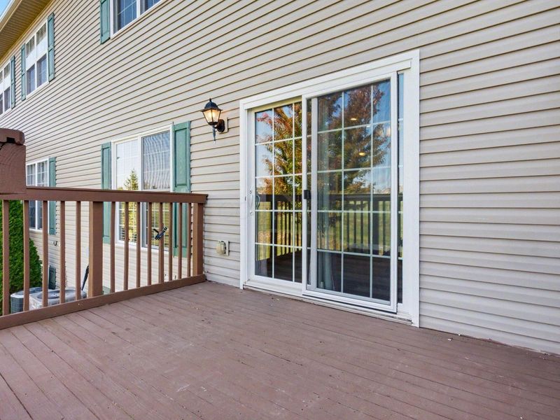 741 Mystic Pointe Drive , Lewis Center, OH 43035 Photo 24