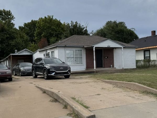 424 S 48th West Avenue , Tulsa, OK 74127