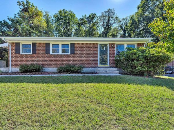 1409 Lori DR, Roanoke, VA 24014