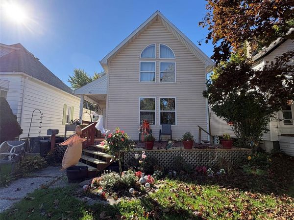 421 Brown Street , Marine, Mi 48039