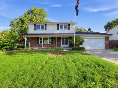 16515 Festian Drive, Clinton Township, Mi 48035