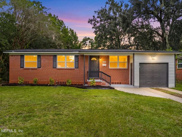 5242 QUAN Drive, Jacksonville, FL 32205