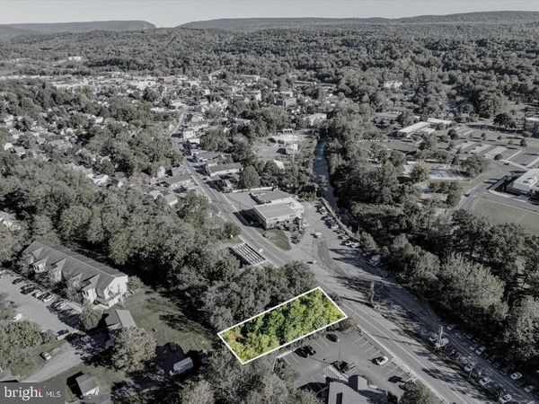 332 N 9TH STREET, STROUDSBURG, PA 18360