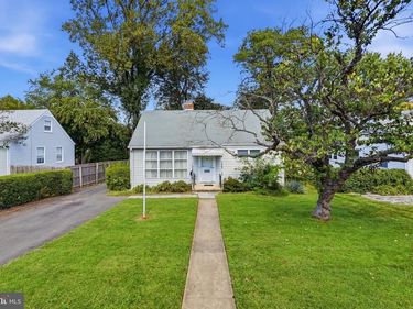 6824 WESTLAWN DRIVE , FALLS CHURCH, VA 22042