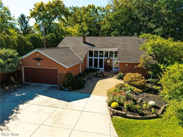 916 Elywood Drive , Elyria, OH 44035