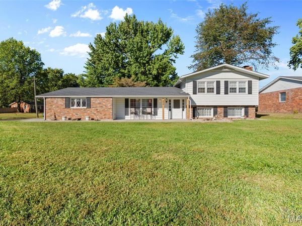339 N Deneen Street , Staunton, IL 62088
