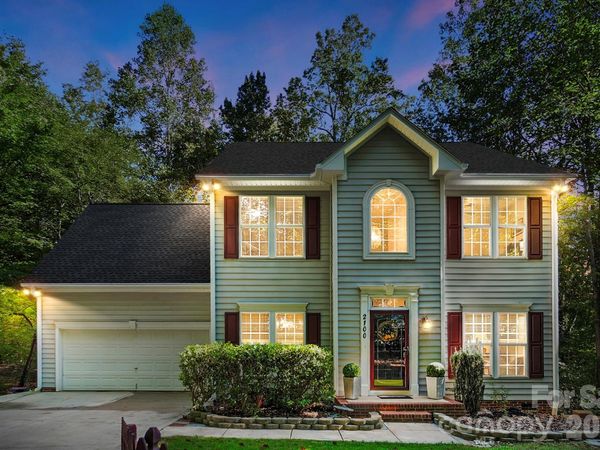 2100 Pineapple Court , Matthews, NC 28105