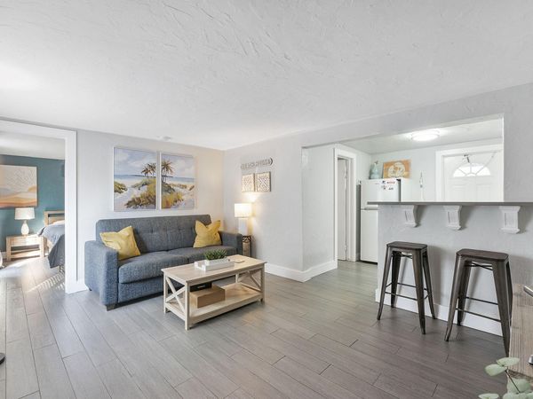 551 SW 13th Avenue, Unit 3, Fort Lauderdale, FL 33312