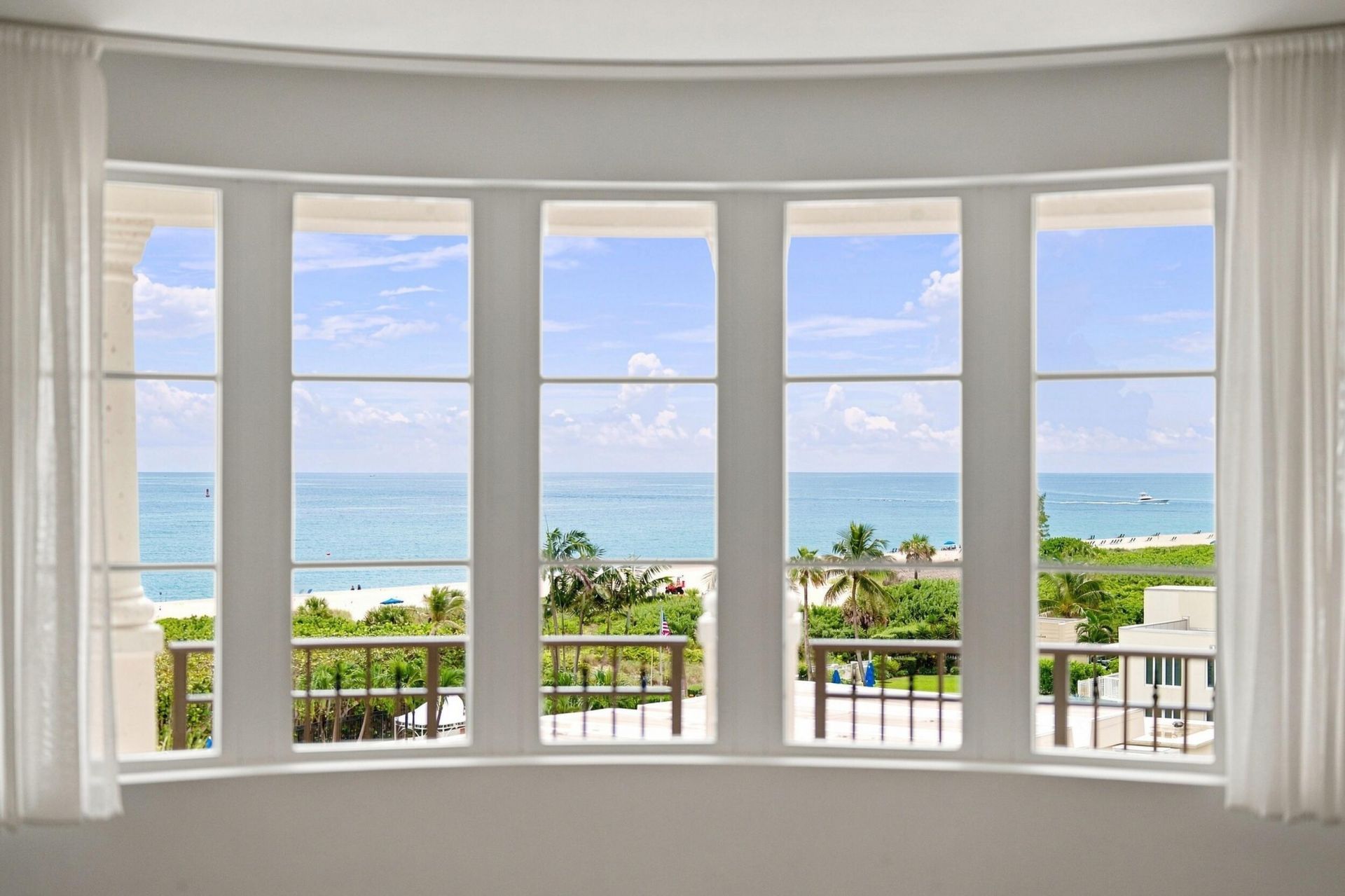 155 Ocean Avenue, Unit 502, Palm Beach Shores, FL 33404 Photo
