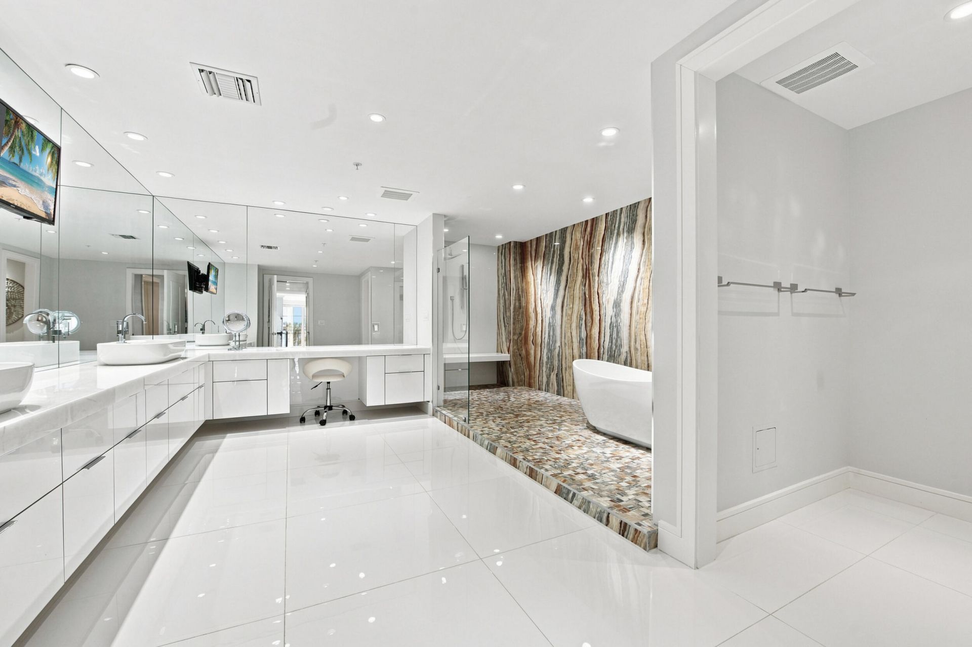 155 Ocean Avenue, Unit 502, Palm Beach Shores, FL 33404 Photo
