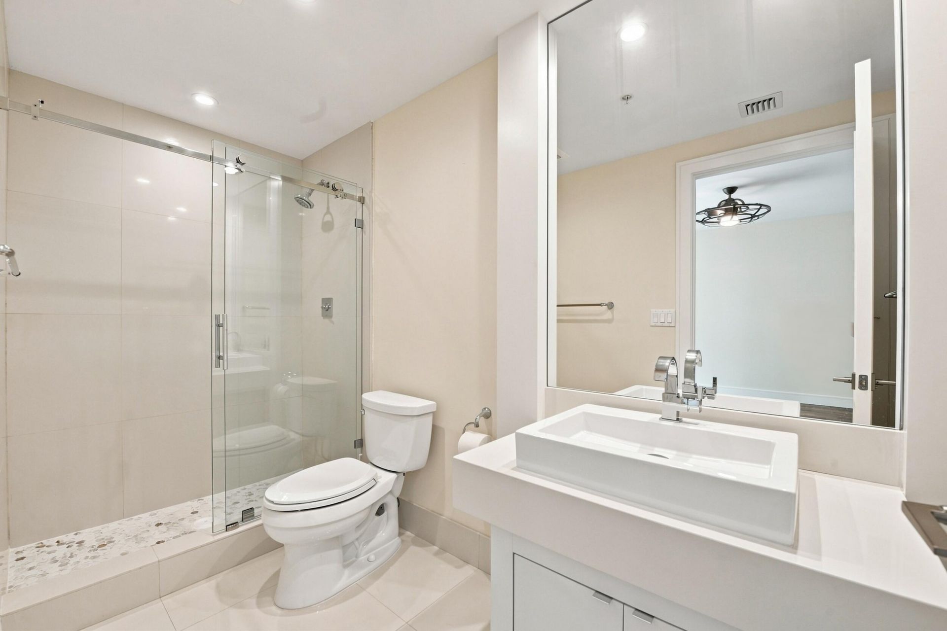 155 Ocean Avenue, Unit 502, Palm Beach Shores, FL 33404 Photo