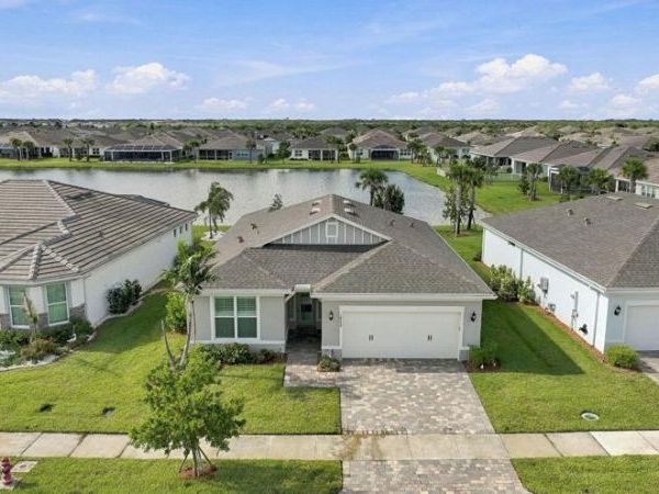 10254 SW Sarcoline Drive, Port St. Lucie, FL 34987