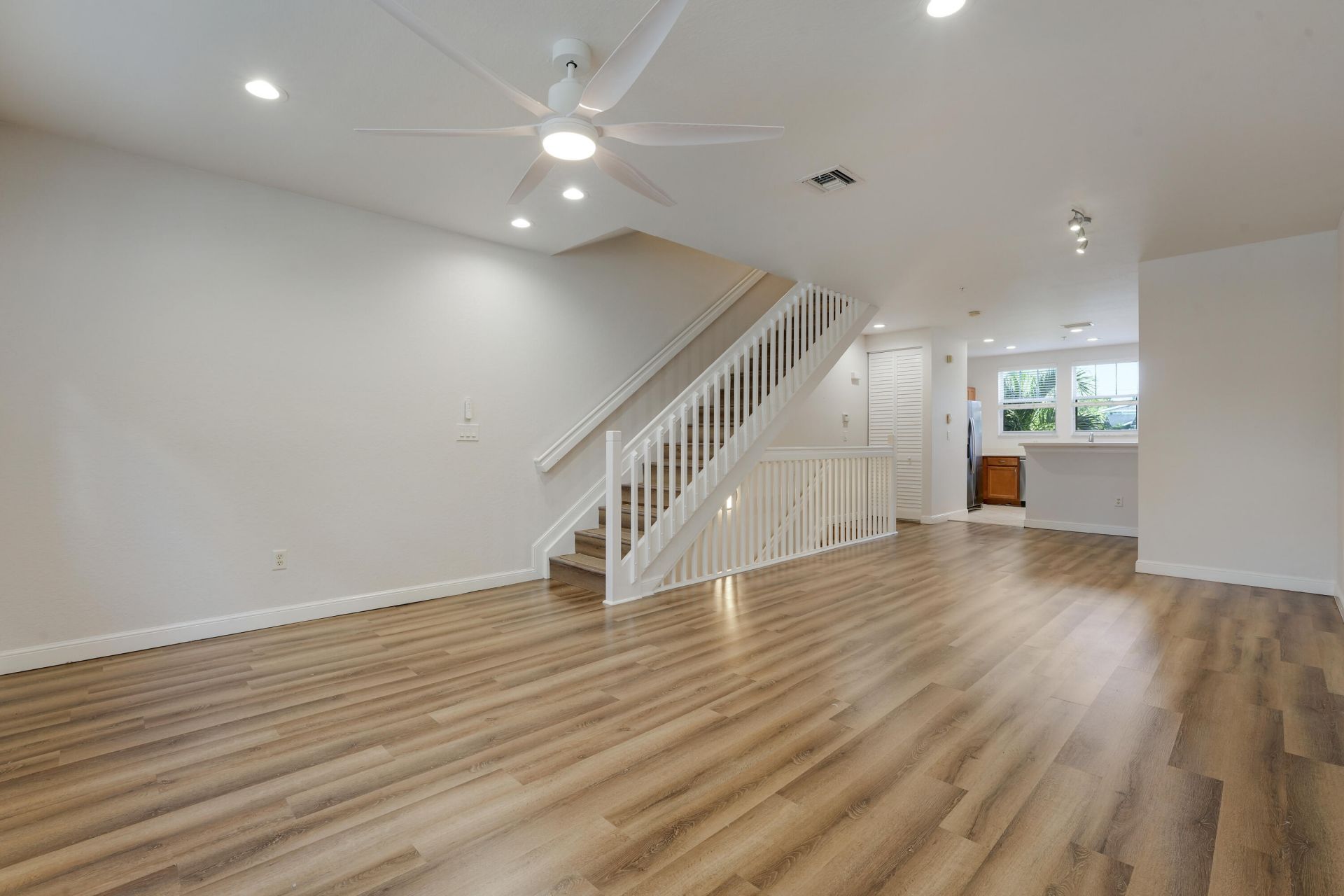 430 Amador Lane, Unit 6, West Palm Beach, FL 33401 Photo