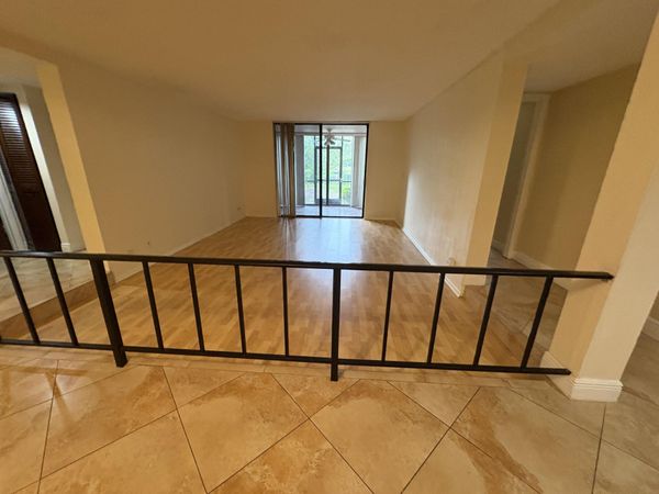 3730 INVERRARY Drive, Unit 1W, Lauderhill, FL 33319