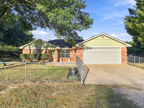 304 Sage Trail, Springtown, TX 76082