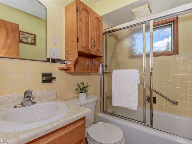 16897 Mapleboro Avenue, Maple Heights, OH 44137 Photo 20