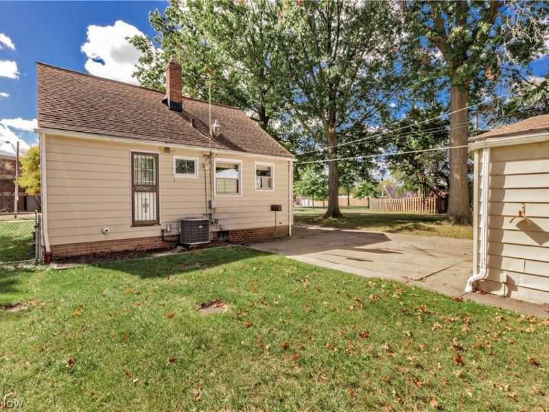 16897 Mapleboro Avenue, Maple Heights, OH 44137 Photo 41