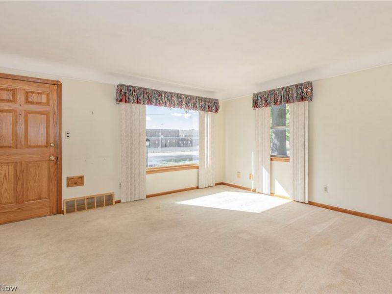 16897 Mapleboro Avenue, Maple Heights, OH 44137 Photo 6