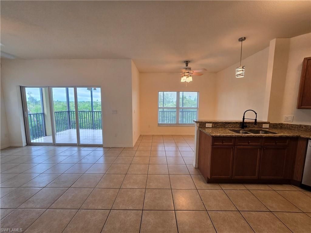 10080 Lake Cove Dr , Unit 202, Fort Myers, FL 33908 Photo