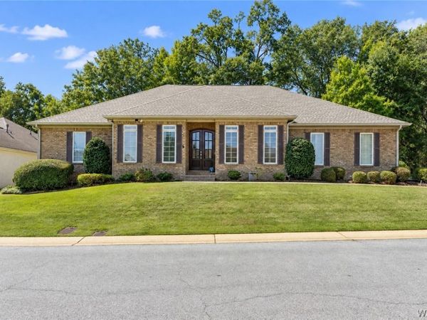 801 Pin Brook Lane, Tuscaloosa, AL 35406