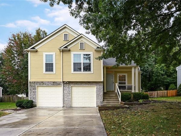 2517 SE Kimbrough Lane, Lee's Summit, MO 64063