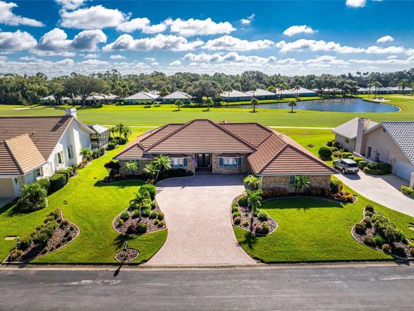 810 CARNOUSTIE DRIVE , VENICE, FL 34293