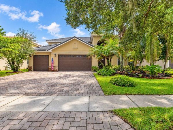 3713 EAGLE ISLE CIRCLE , KISSIMMEE, FL 34746