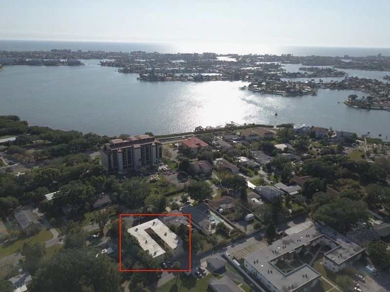 7025 Hibiscus Avenue S, South Pasadena, FL 33707 Photo