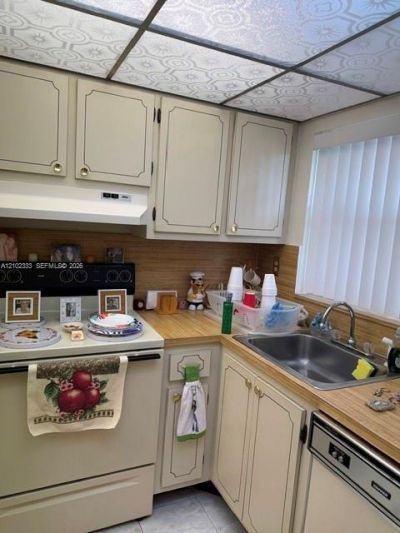 9641 Sunrise Lakes Blvd , Unit 111, Sunrise, FL 33322 Photo