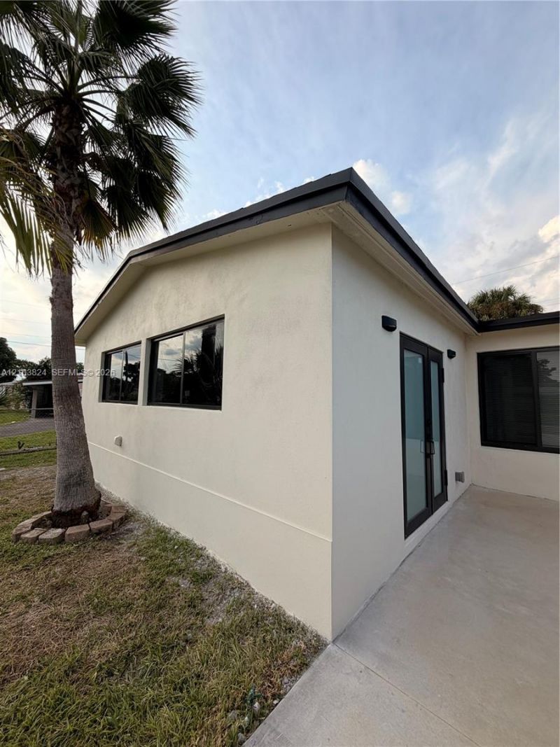 6211 NW 16th Ct, Sunrise, FL 33313 Photo
