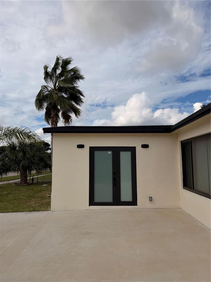 6211 NW 16th Ct, Sunrise, FL 33313 Photo
