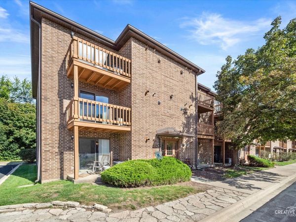 2250 Abbeywood Drive , Unit B, Lisle, IL 60532
