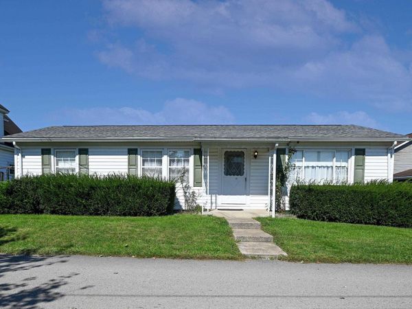 605 Maple Avenue, Barrackville, WV 26559