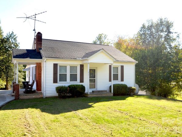 813 Powell Avenue SW, Valdese, NC 28690